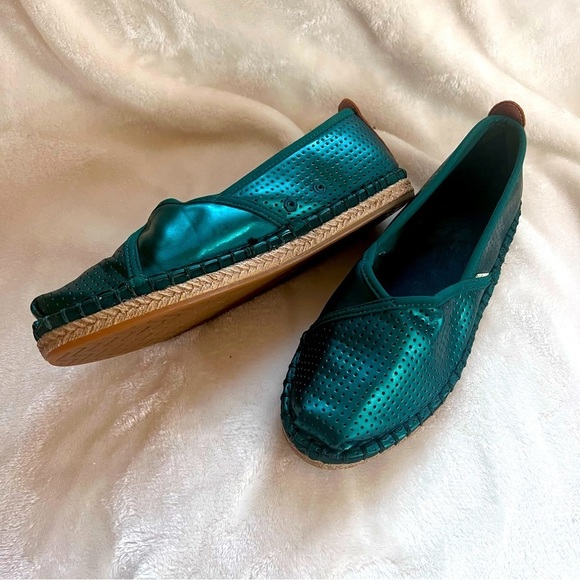 TOMS Petra Emerald Matte Iridescent Espedrille Slip On Water Shoes Sz 6.5 - Picture 5 of 12